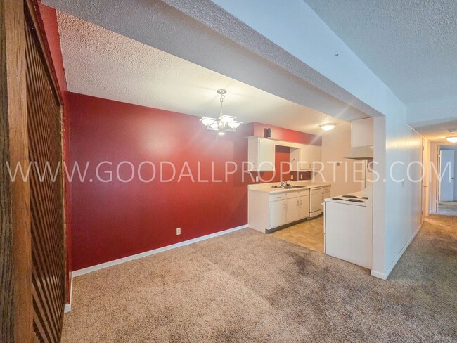 Photo - 2 Bed, 2 Bath Condo with Pool Access in Clive Unit 6