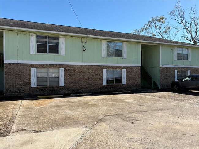Building Photo - 405 Oak St Unit 103 Rental