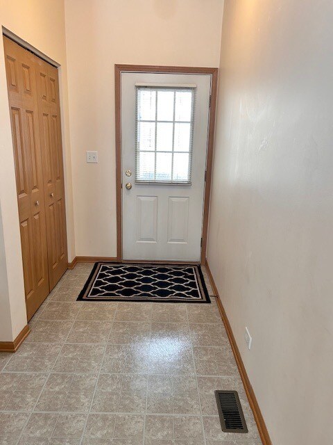 Photo - 623 Waterview Ct