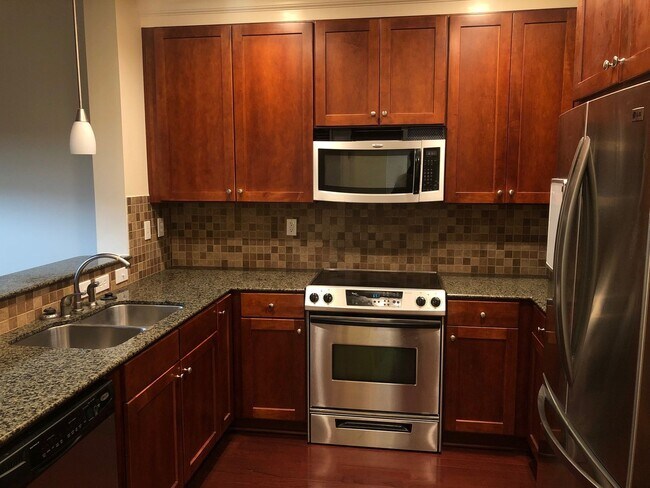 Photo - Adesso - High-Rise Unit Adesso 601 Main