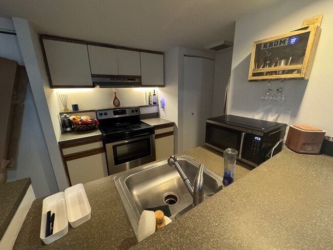 Photo - Bank Street Court Unit 411
