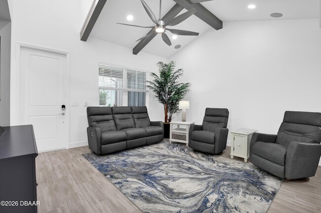 Photo - 243 Hang Loose Wy