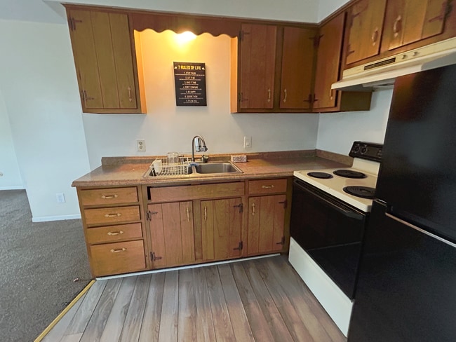 Photo - 612 E 3rd St Unit Apartment#3