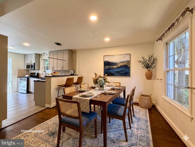 Photo - 5015 Fulton St NW