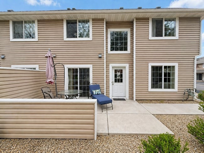 Photo - Stunning 2-Level Townhome with Vaulted Ceiling in Champlin!!