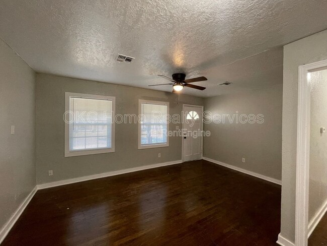 Photo - 1304 NW 99th St