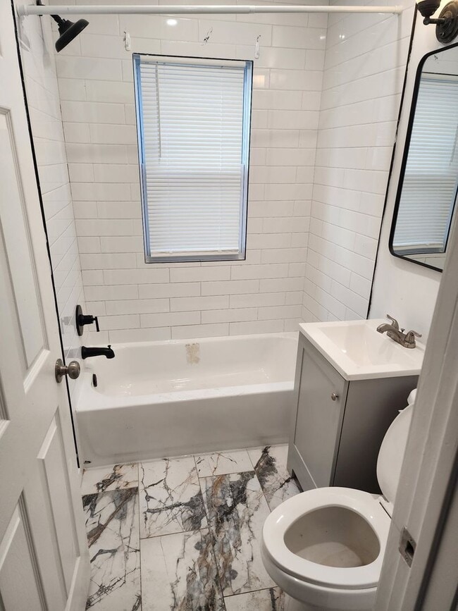 Photo - 11790 Outer Dr E Unit Lower