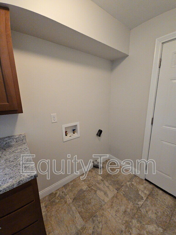 Photo - 3521 Mary Ann Dr