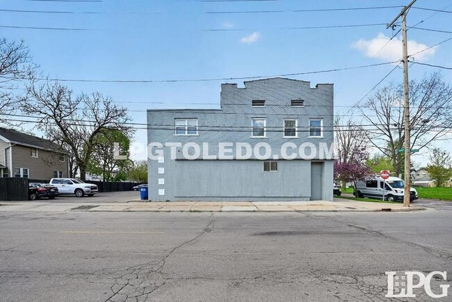 Photo - 1734 Arlington Ave