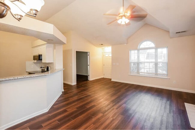 Photo - 5744 Heron Point Pl SW