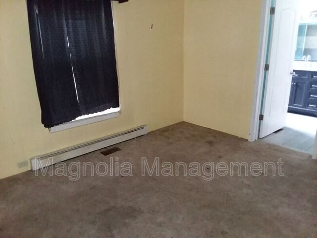 Photo - 329 Southall St