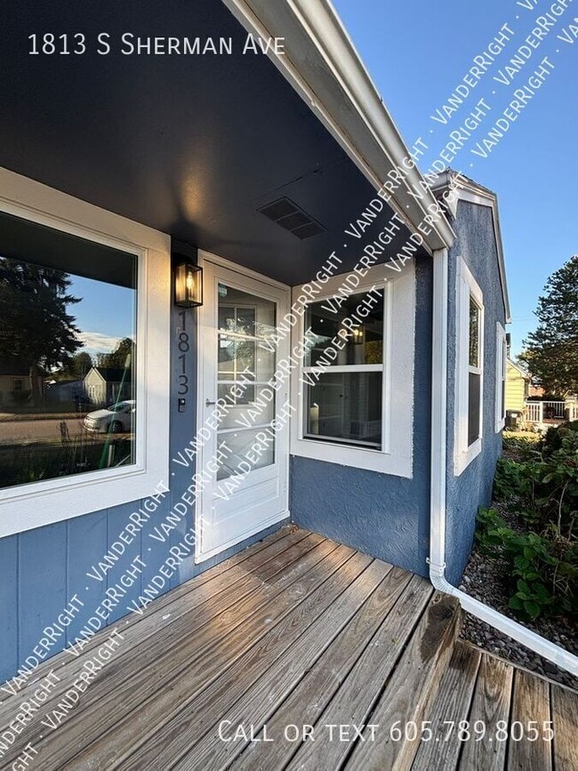 Photo - 1813 S Sherman Ave