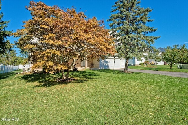 Photo - 5 Shamrock Cir