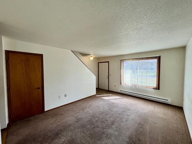 Photo - 604 Hollywood Dr Unit 4