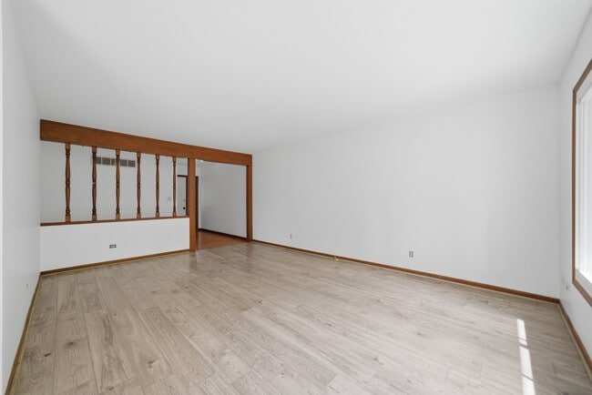 Photo - 152 Dunbar Ln