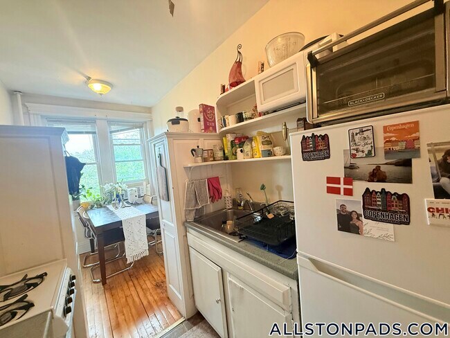 Photo - 28 Quint Ave Unit 47