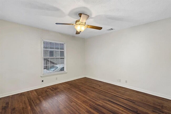 Photo - 1511 Alguno Rd