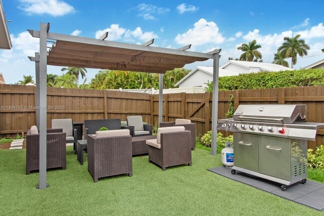 Photo - 405 SE 4th St