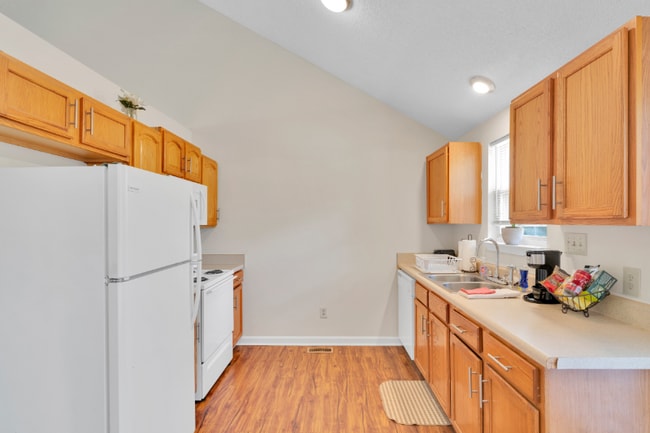 1216 Eagle Ridge Dr