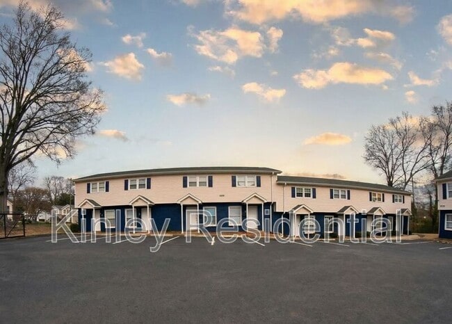 Building Photo - 617 Key St Unit 3