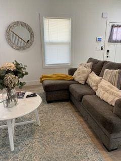 Photo - 987 Fair St SW