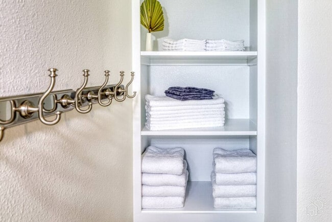 Photo - 2250 Proctor Rd Unit ID1346490P