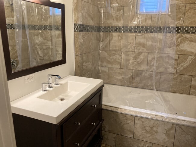 Photo - 1846 N Mozart St Unit 1