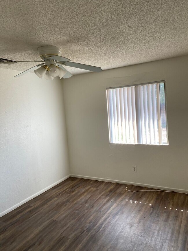 Single Level Glendale Gem Rental House Rental in Glendale, AZ