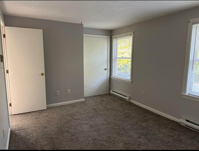 Photo - 18 Oakwood Dr