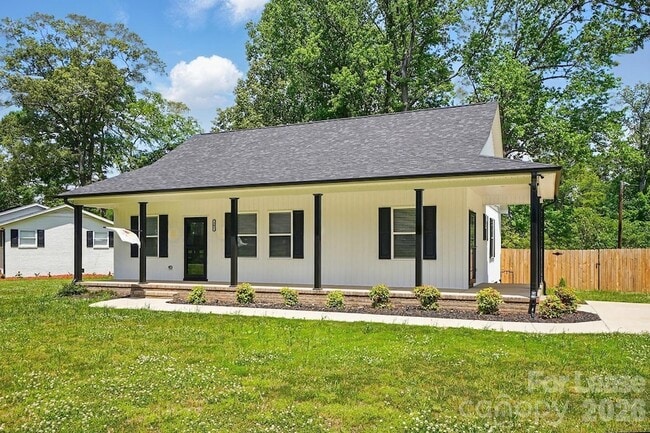 Photo - 301 Tomberlin Rd