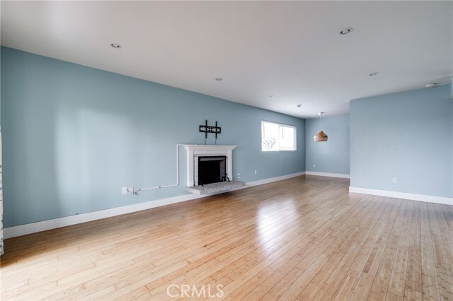 Photo - 6600 Warner Ave Unidad 130