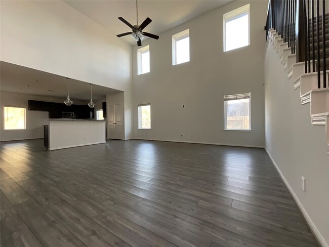 Building Photo - 8039 Brooks Crossing Dr