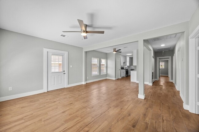 Photo - 3916 Kennon St