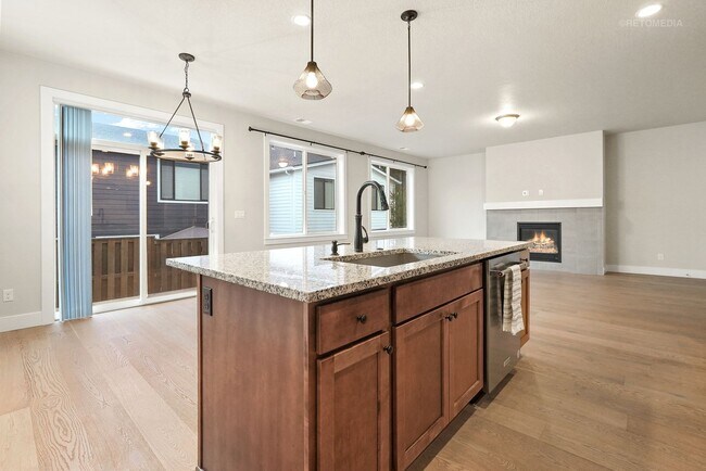 Photo - 11678 NW Kearney St