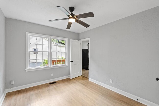 Photo - 3437 Harris Dr