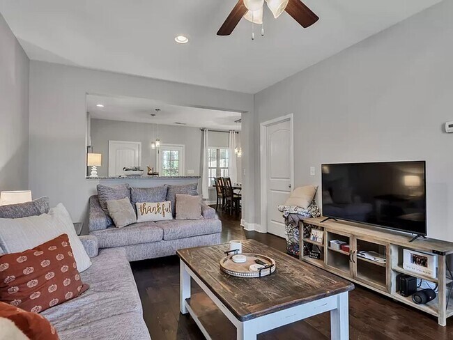 Photo - Luxury Bellevue Townhome in Harpeth Park