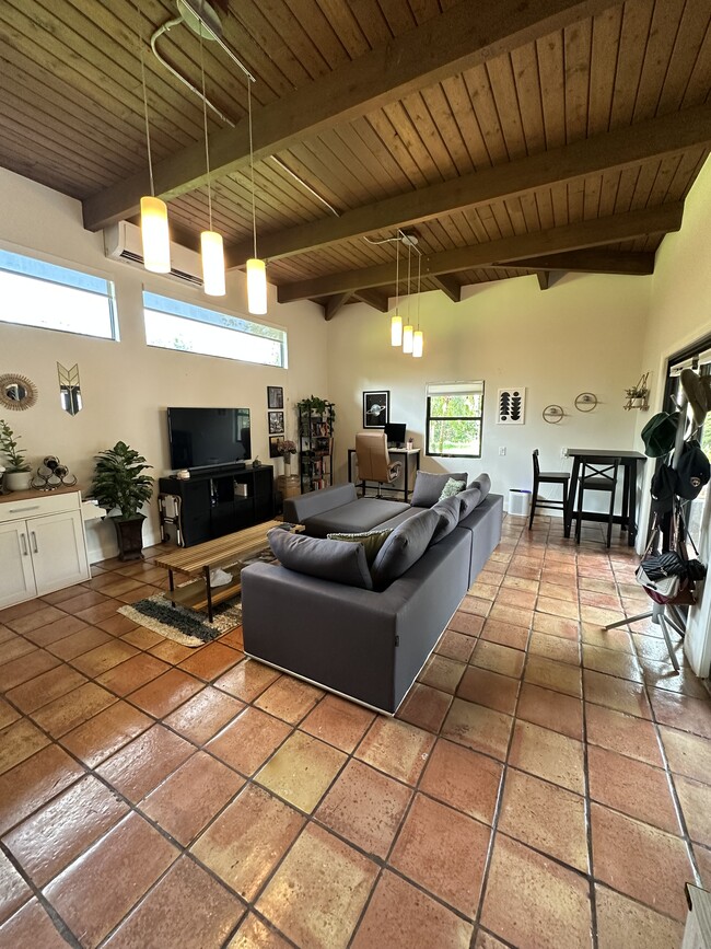 Building Photo - 8735 SW 122nd St Unit Pool house