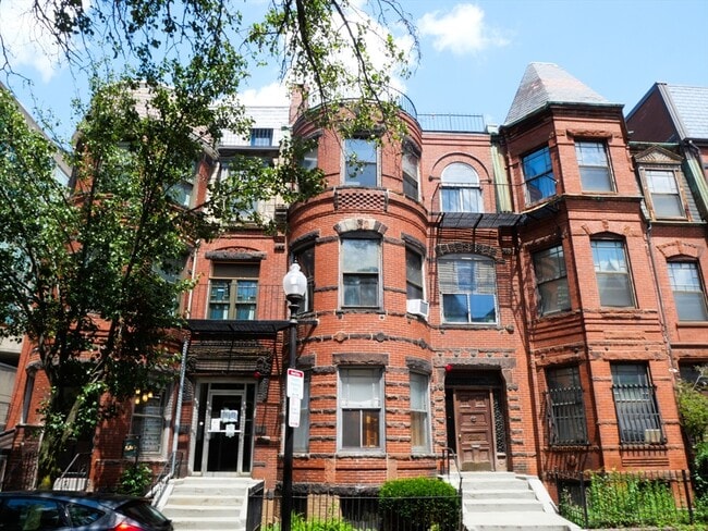 Building Photo - 256 W Newton St Unit 4##