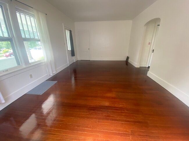 Photo - 404 E Davenport St