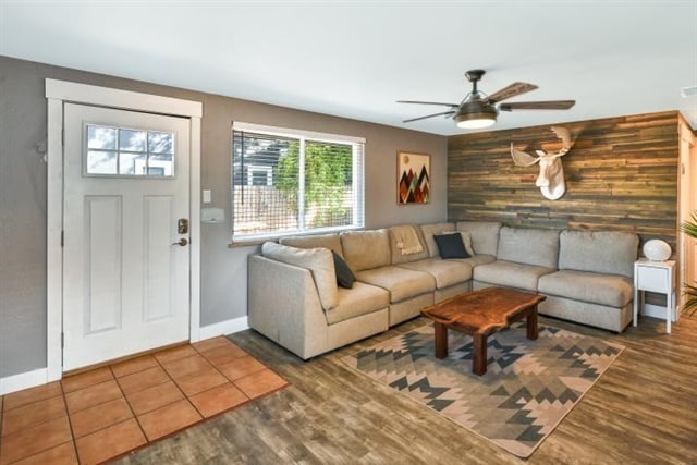 Living Room (Facing Front Entrance) - 1544 W Nevada Pl