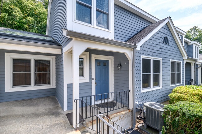 Building Photo - 117 Fawn Ridge Ln Unit 117