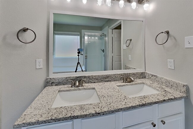 Photo - 5803 Village Grove Dr