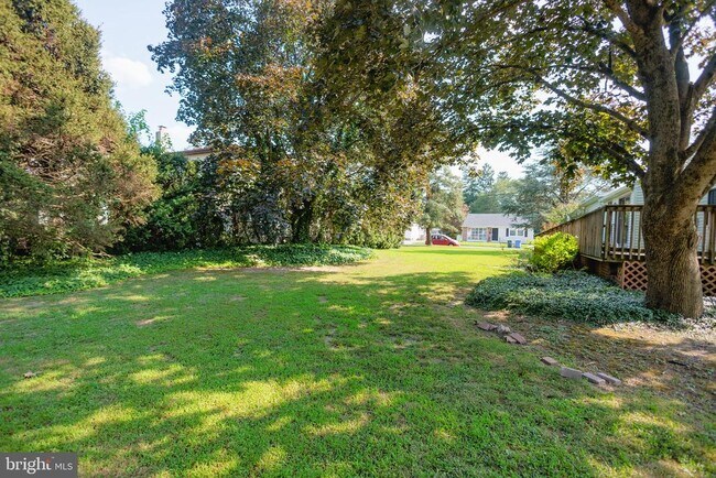 Photo - 221 Yale Rd S