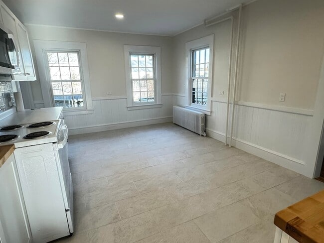 51 Cabot Ln