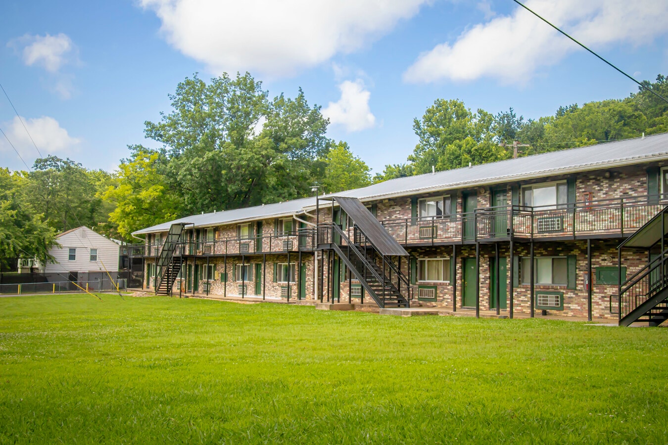 Southmont Apartments - Southmont Apartments