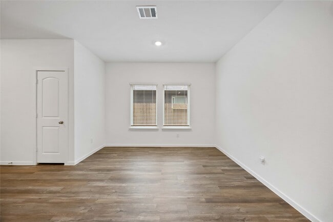 Photo - 510 Belle Spgs Ln