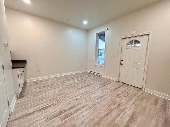 Photo - 150 Walnut St Unit Apt D