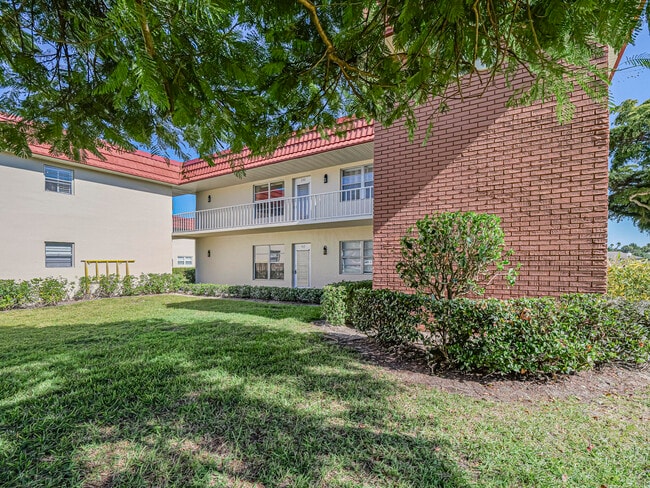 Photo - 36 Pine Arbor Ln Unidad 202