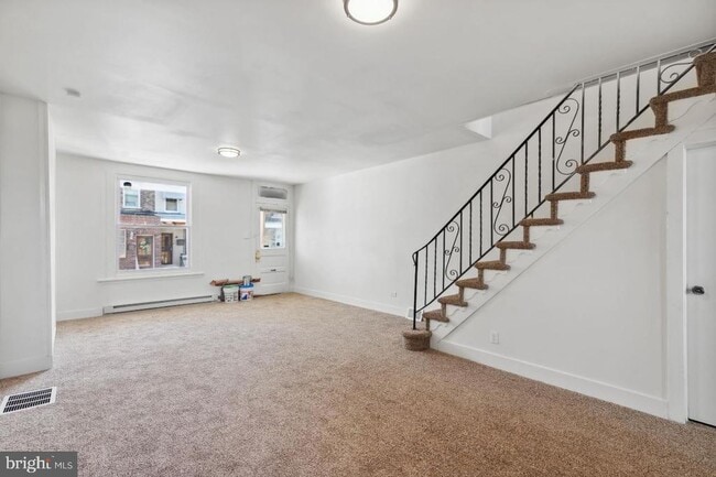 Building Photo - 6133 Reedland St Rental