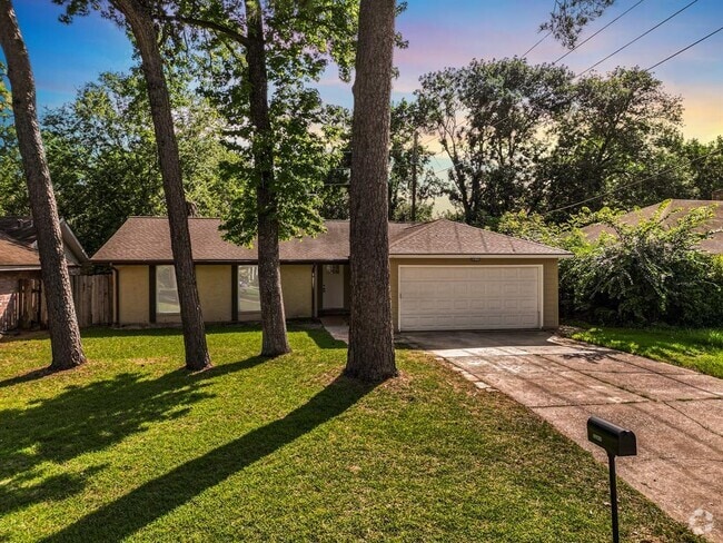Building Photo - 23207 Naples Dr Rental